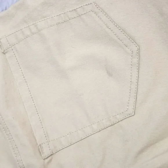 💚Forever 21 Women's Tan Shorts Size 28 - Picture 2 of 4